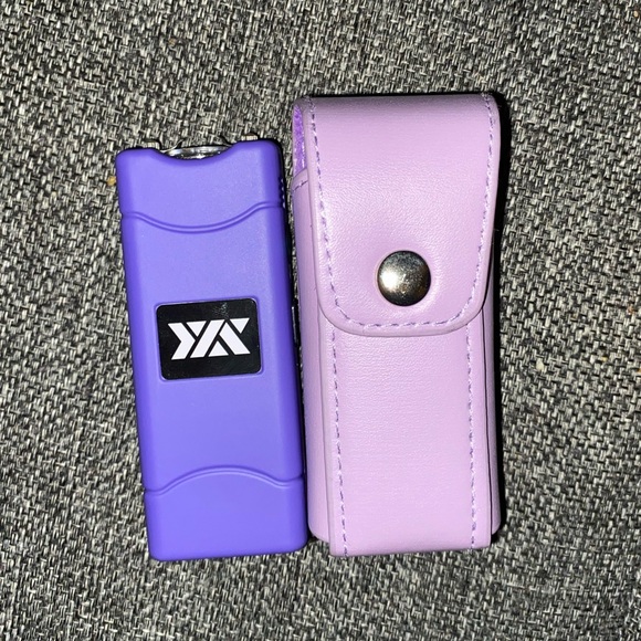 Taser - Picture 1 of 1